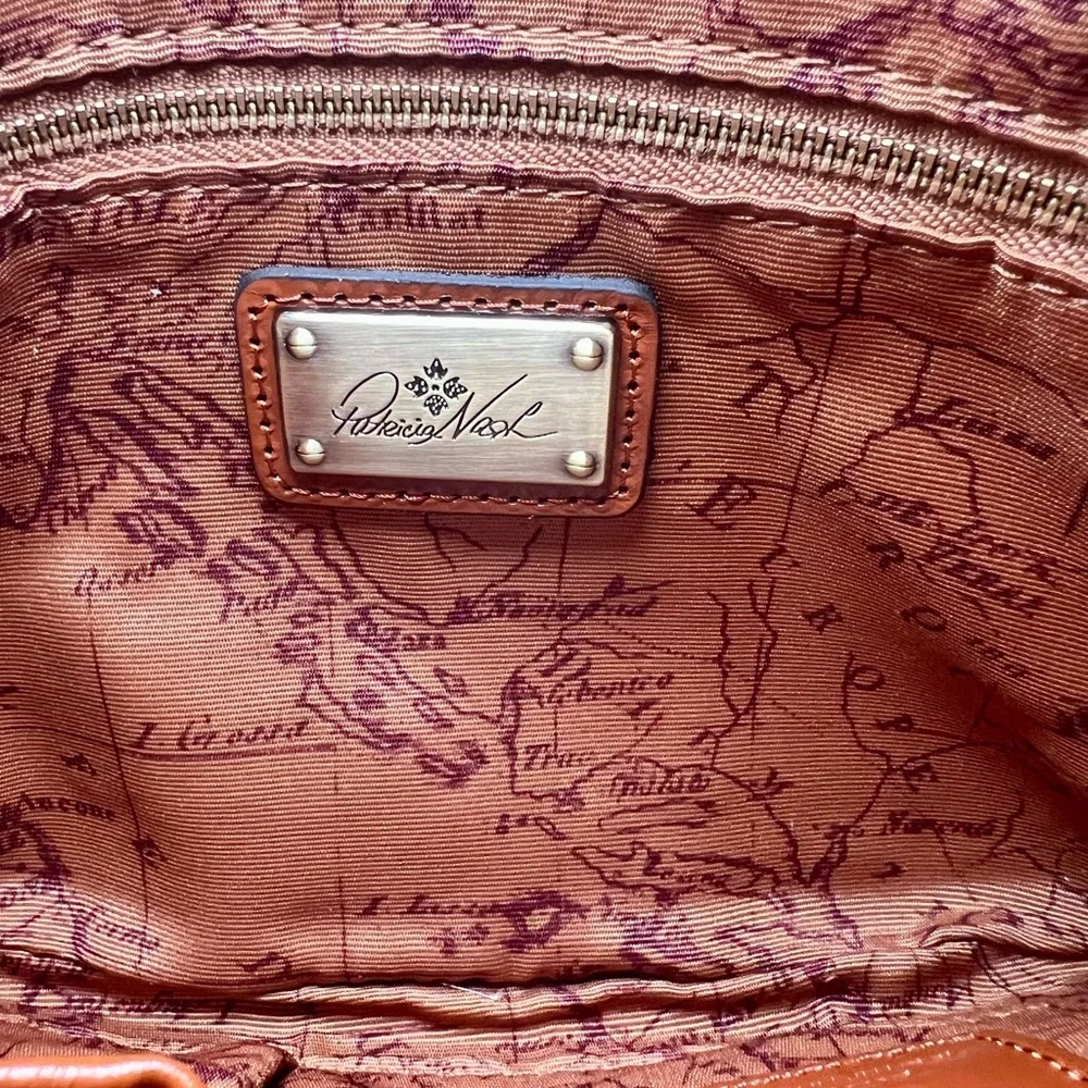 NWT Patricia Nash Discovery Corinna Leather Wristlet- Venice